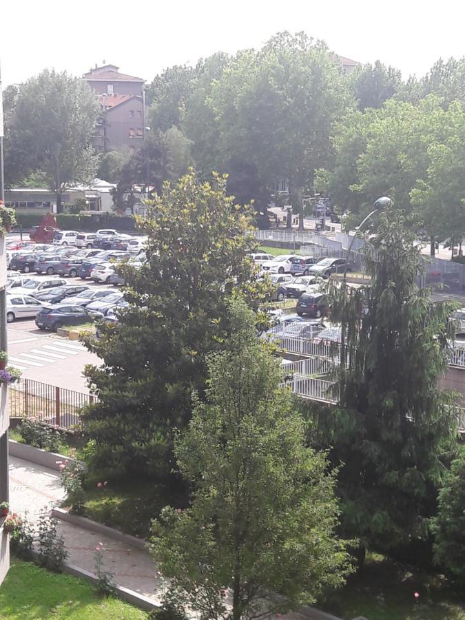 Grazioso Bilocale A 100 Mt Dalla Metropolitana Sesto San Giovanni Ngoại thất bức ảnh