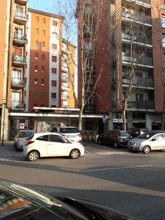 Grazioso Bilocale A 100 Mt Dalla Metropolitana Sesto San Giovanni Ngoại thất bức ảnh
